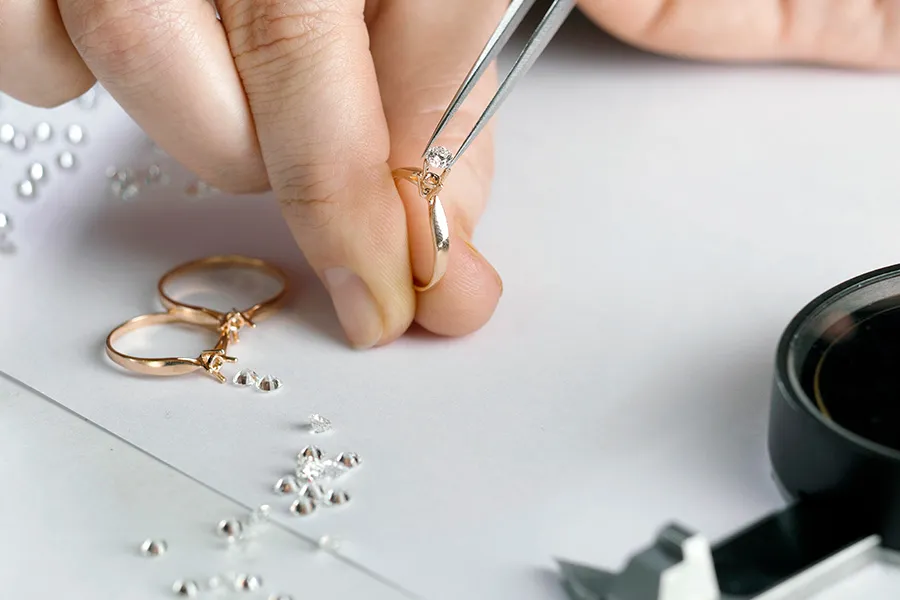 Diamond stone setting